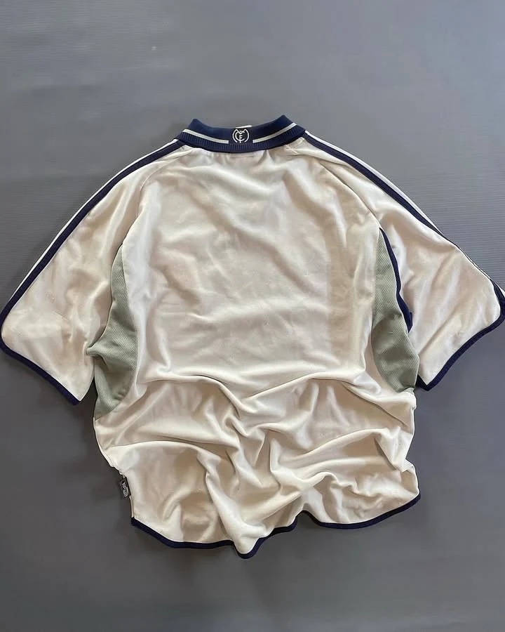 Rétro domicile du Real Madrid 2000-2001