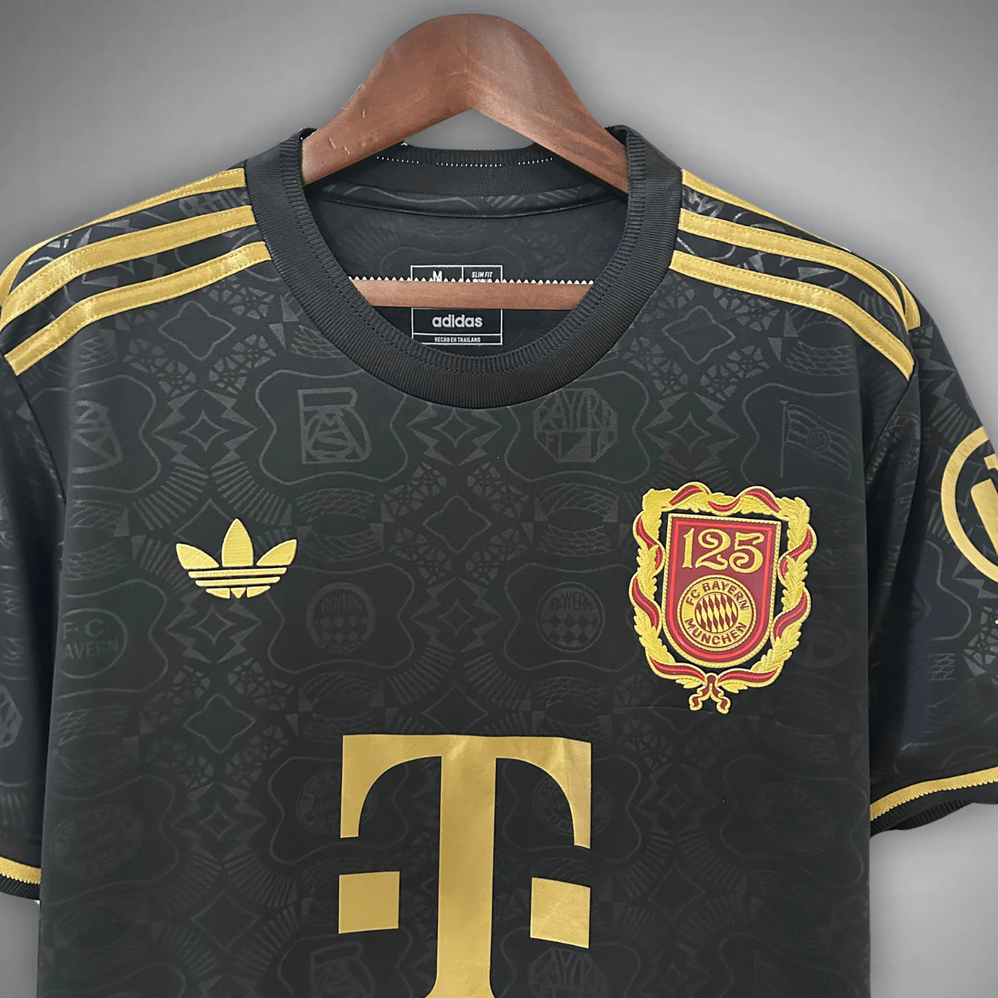 Maillot FC Bayern "Luxe Chrome"